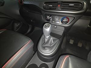 Hyundai Grand i10 1.0 Executive hatch - Image 13