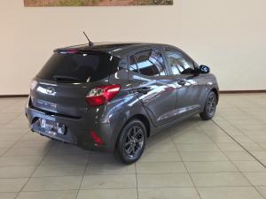 Hyundai Grand i10 1.0 Executive hatch - Image 2