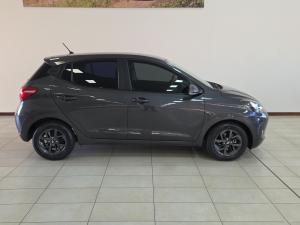 Hyundai Grand i10 1.0 Executive hatch - Image 3