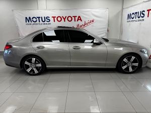 Mercedes-Benz C-Class C220d Avantgarde - Image 3