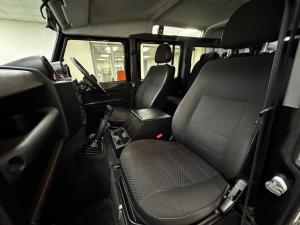 Land Rover Defender 110 TD station wagon S - Image 7