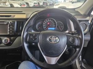 Toyota RAV4 2.0 GX auto - Image 8