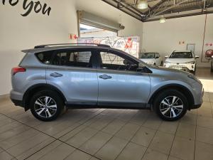 Toyota RAV4 2.0 GX auto - Image 3