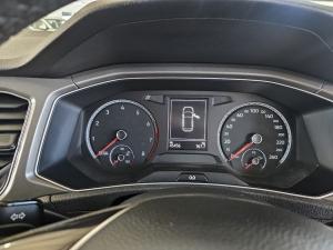Volkswagen T-Roc 2.0TSI 140kW 4Motion Design - Image 11
