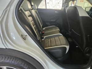 Volkswagen T-Roc 2.0TSI 140kW 4Motion Design - Image 15