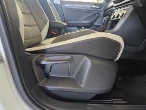 Volkswagen T-Roc 2.0TSI 140kW 4Motion Design - Image 16