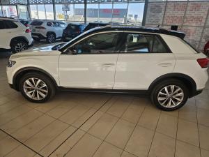 Volkswagen T-Roc 2.0TSI 140kW 4Motion Design - Image 21
