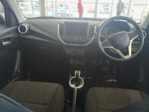 Toyota Vitz 1.0 XR AMT - Image 6
