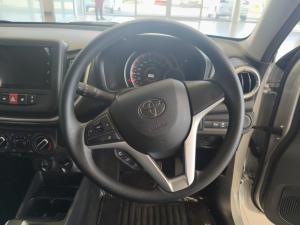 Toyota Vitz 1.0 XR AMT - Image 8