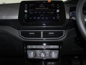 Volkswagen T-CROSS 1.0 TSI Life DSG - Image 11