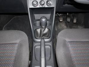 Volkswagen Polo Vivo 1.4 Trendline - Image 14