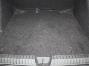 Volkswagen Polo 1.6 - Image 8