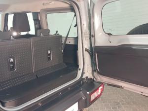 Suzuki Jimny 1.5 GLX - Image 14