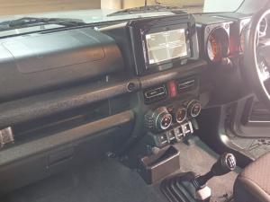 Suzuki Jimny 1.5 GLX - Image 15