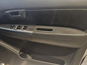 Toyota Hilux 3.0 D-4D Raider 4X4 automaticD/C - Image 17