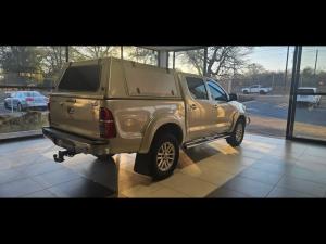 Toyota Hilux 3.0 D-4D Raider 4X4 automaticD/C - Image 2