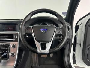 Volvo V60 CC D4 Inscription Geartronic AWD - Image 18