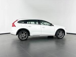 Volvo V60 CC D4 Inscription Geartronic AWD - Image 4