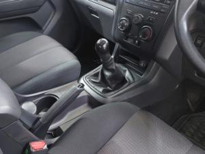 Isuzu KB 250D-Teq double cab LE - Image 11