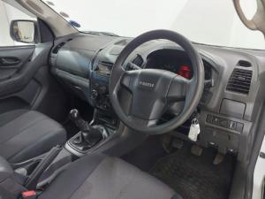 Isuzu KB 250D-Teq double cab LE - Image 5