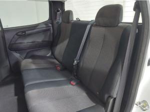 Isuzu KB 250D-Teq double cab LE - Image 7