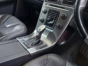 Volvo XC60 D3 Elite - Image 12