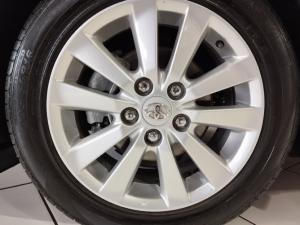 Toyota Corolla 1.6 Advanced auto - Image 13