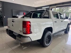 Mitsubishi Triton 2.4DI-D double cab GL 4x4 - Image 3