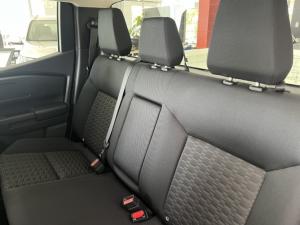 Mitsubishi Triton 2.4DI-D double cab GL 4x4 - Image 6