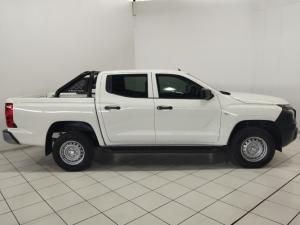 Mitsubishi Triton 2.4DI-D double cab GL 4x4 - Image 6