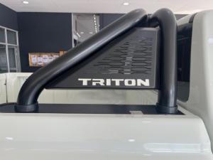 Mitsubishi Triton 2.4DI-D double cab GL 4x4 - Image 7