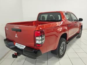 Mitsubishi Triton 2.4DI-D double cab 4x4 auto - Image 4