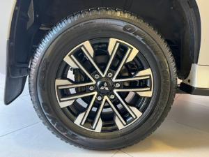 Mitsubishi Pajero Sport 2.4DI-D 4x4 - Image 11