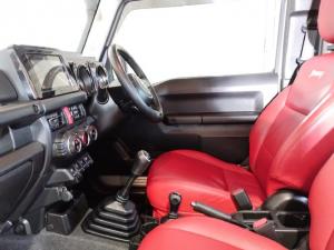 Suzuki Jimny 1.5 GLX AllGrip 3-door manual - Image 10