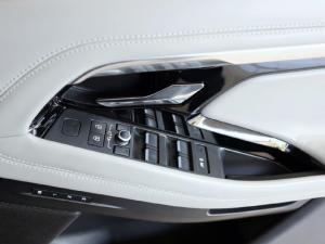 Land Rover Range Rover Evoque D200 R-Dynamic HSE - Image 21