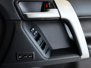 Toyota Land Cruiser Prado 2.8GD VX-L - Image 21