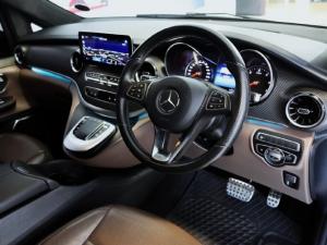 Mercedes-Benz V-Class V300d Avantgarde AMG Line - Image 12