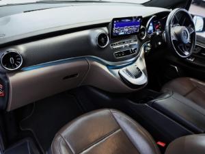 Mercedes-Benz V-Class V300d Avantgarde AMG Line - Image 21
