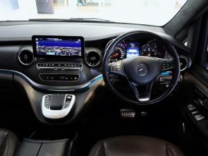Mercedes-Benz V-Class V300d Avantgarde AMG Line - Image 24