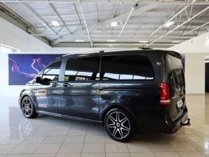 Mercedes-Benz V-Class V300d Avantgarde AMG Line - Image 4