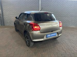 Suzuki Swift 1.2 GLX manual - Image 3