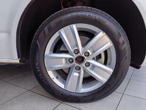 Volkswagen Transporter 2.0TDI Kombi SWB Trendline auto - Image 11