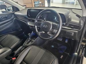Hyundai i20 1.0T Fluid auto - Image 9