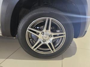 Renault Kwid 1.0 Expression - Image 8