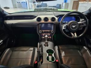 Ford Mustang 5.0 GT fastback - Image 11