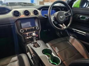 Ford Mustang 5.0 GT fastback - Image 12