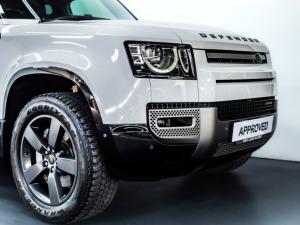 Land Rover Defender 130 D300 X-Dynamic HSE - Image 3