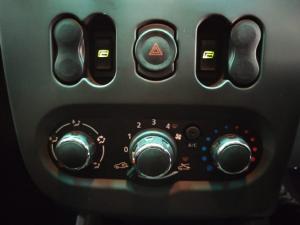 Nissan NP200 1.6i safety pack (aircon) - Image 10