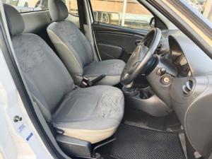 Nissan NP200 1.6i safety pack (aircon) - Image 5