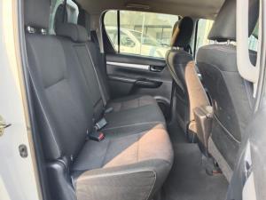 Toyota Hilux 2.8GD-6 double cab Raider auto - Image 9